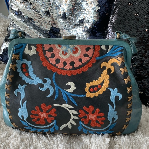 Isabella Fiore Leather Purse - Floral Embroider Hand Bag. - Picture 7 of 13